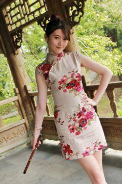 男子拿女同学照片拼接不雅照被抓